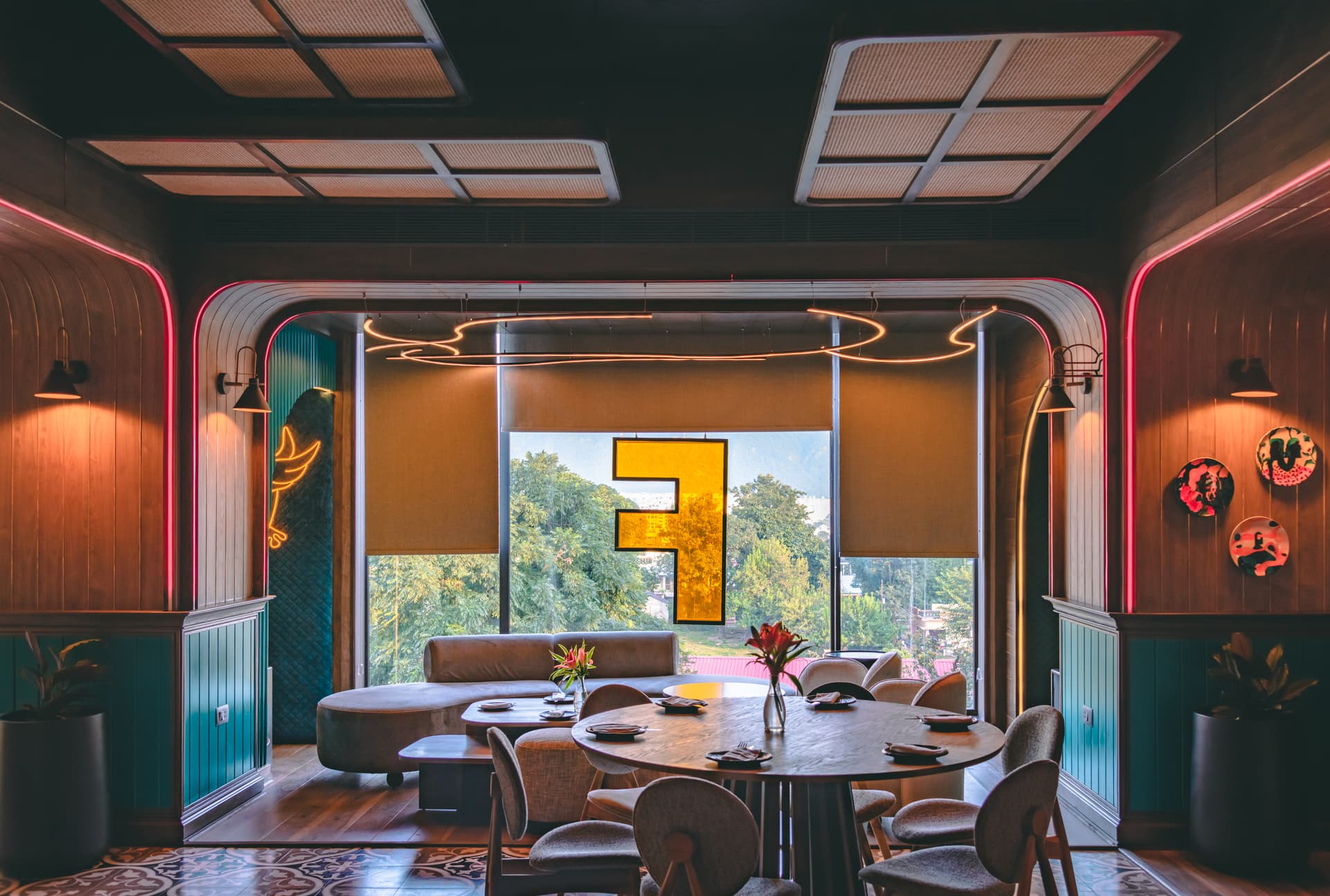 FARZI Cafe