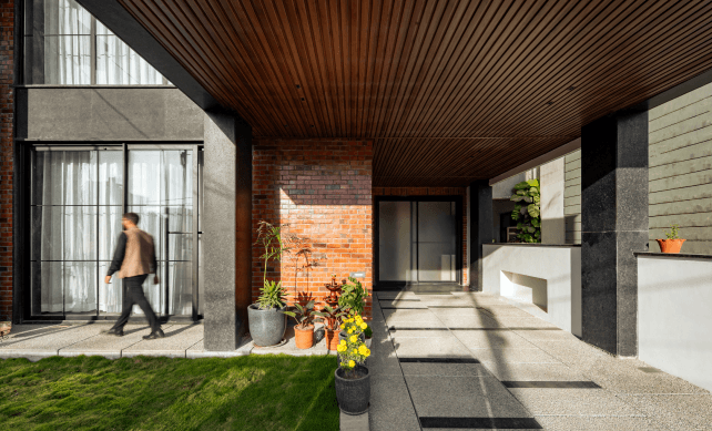 The Brick House — entrance