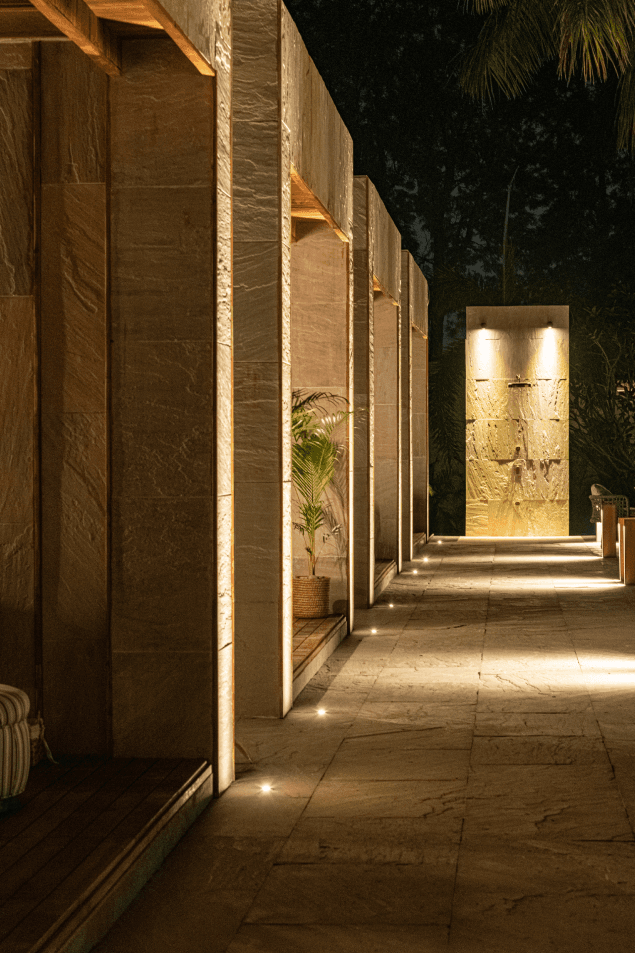 Naturoville — garden path